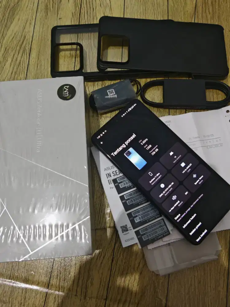 Asus Zenfone 11 Ultra 5G 12/256Gb masih garansi bisa TT