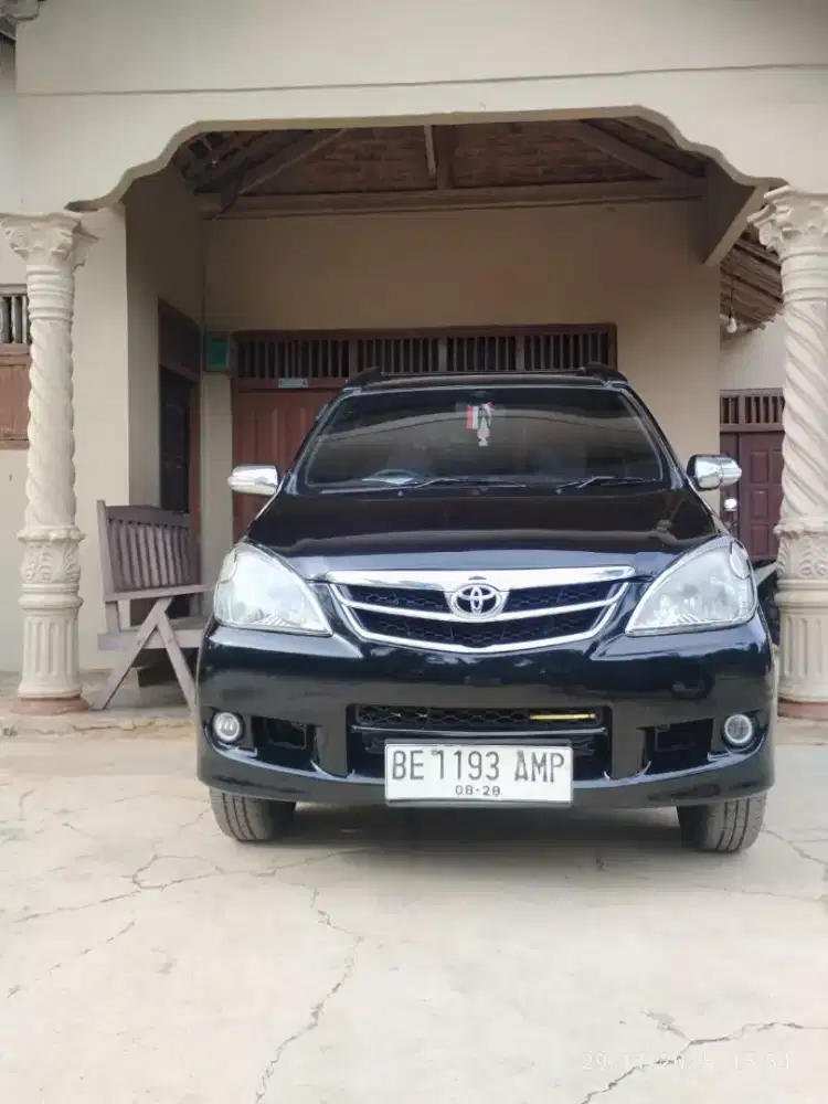 Dijual gan Avanza g 2011 manual pajak on