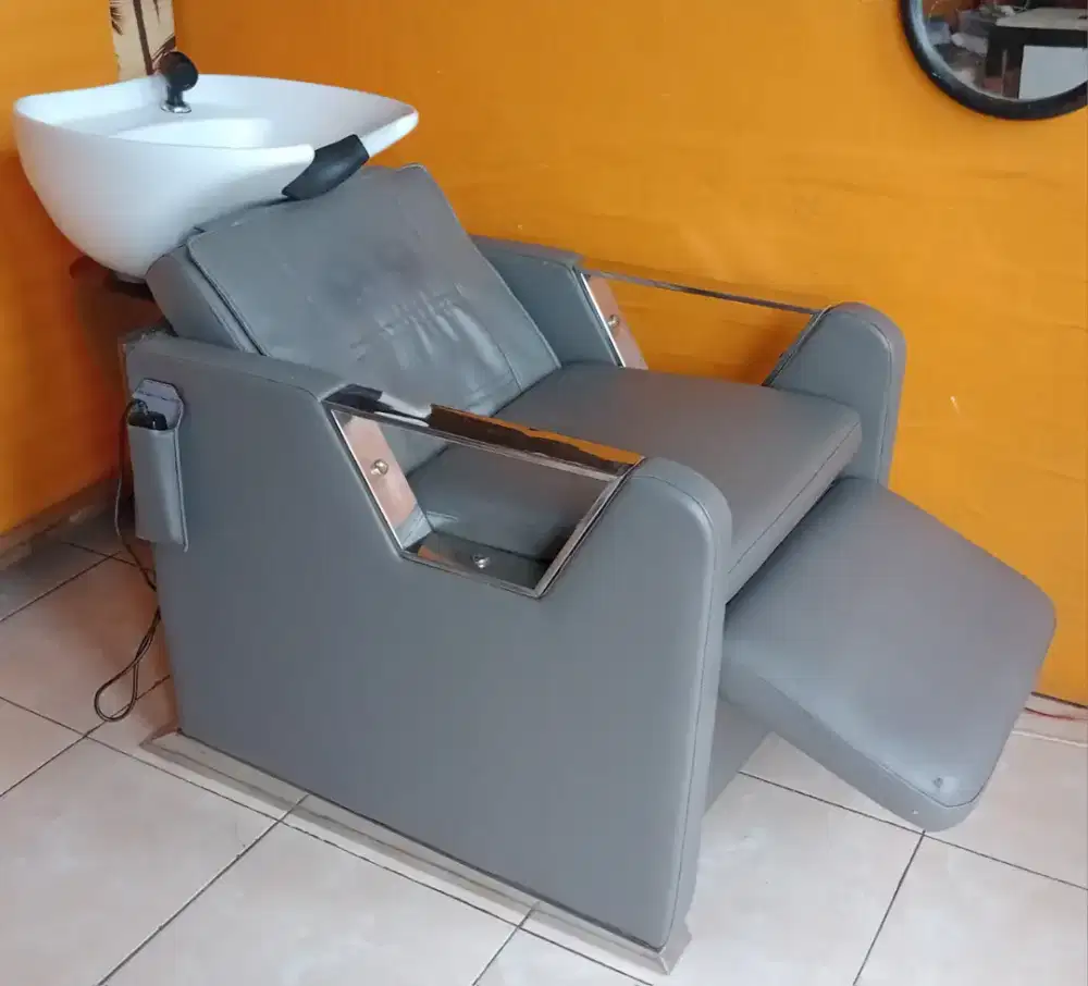 Washbak keramik dilengkapi mesin pijat untuk salon/barbershop