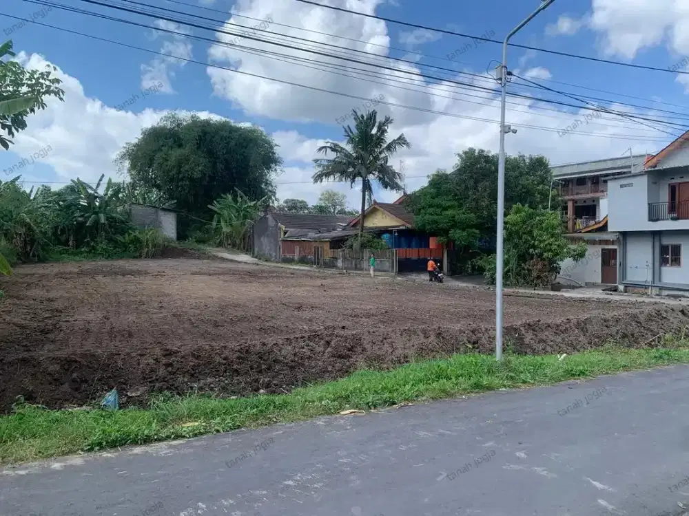 Dekat UII Tanah Strategis di Gentan Jakal km 10, SHM Pekarangan