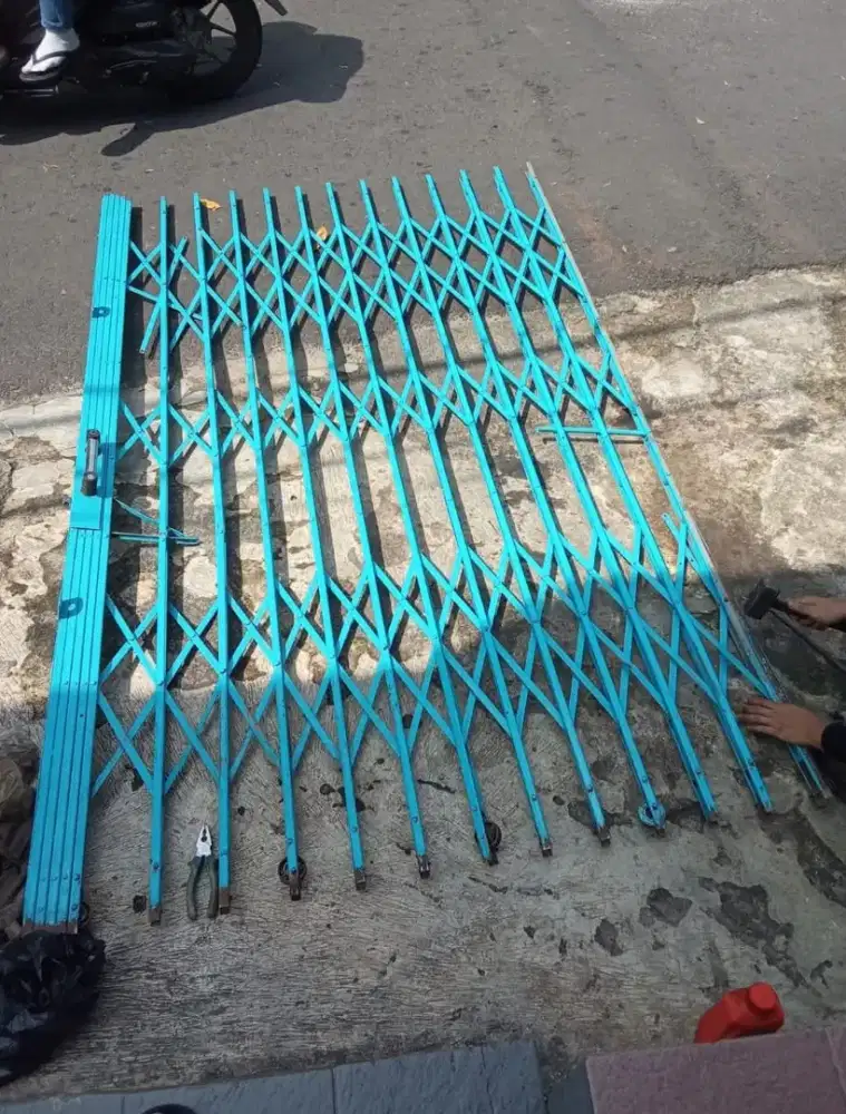Service/pasang baru rolling door setia Budi Jakarta Selatan