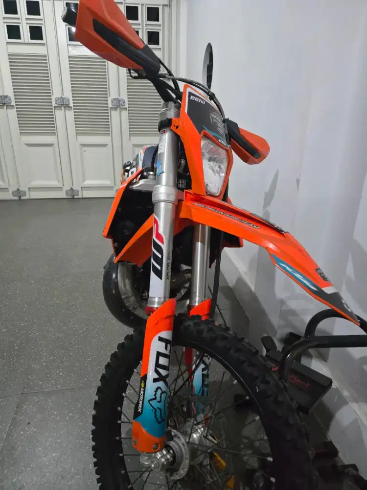 KTM Trail 300CC 2 Tak