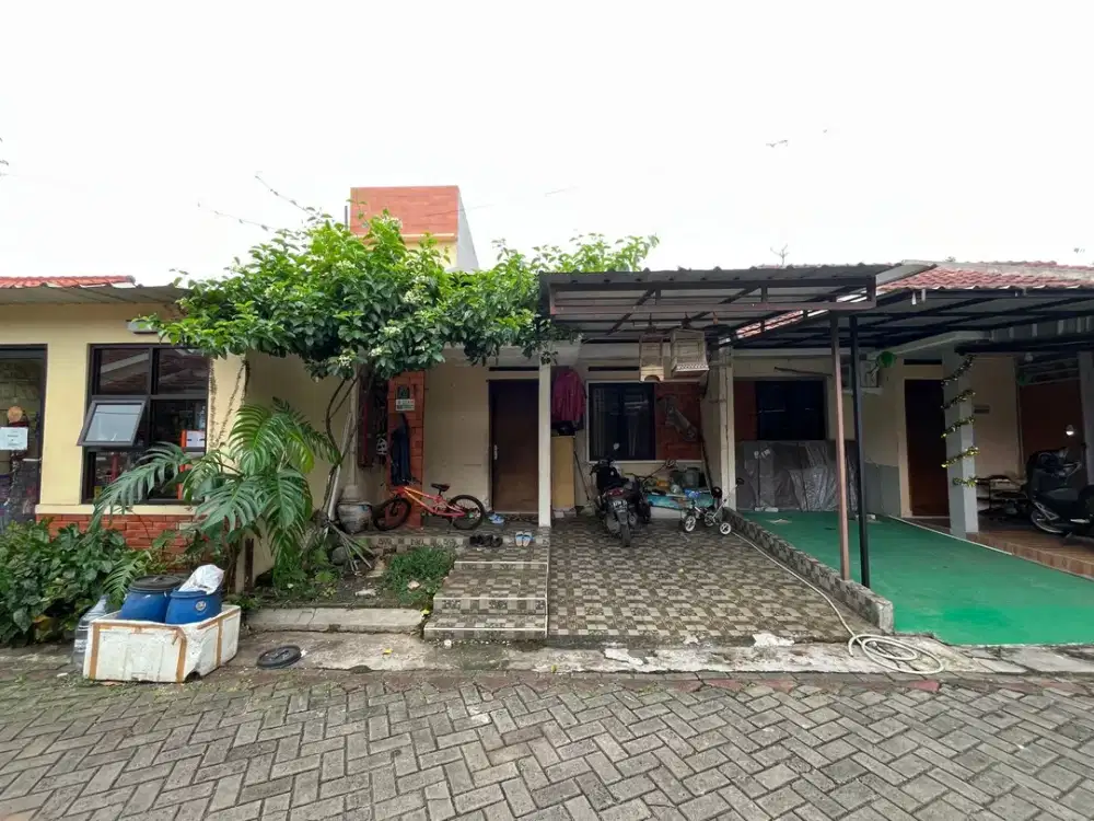 Rumah 15 Menit ke Mall Metropolitan Cibubur SHM Hadap Selatan J-35443