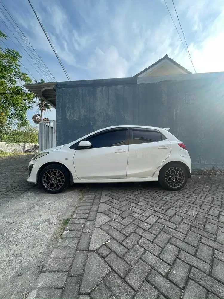 Mazda 2 non sky 2011