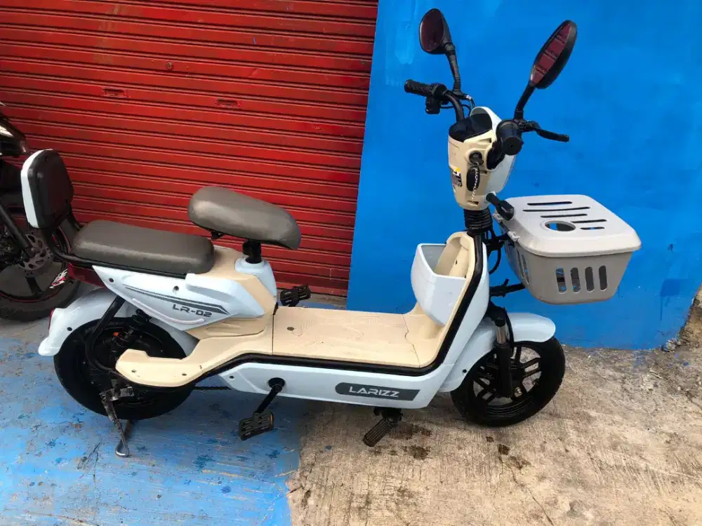 Sepeda Listrik Larizz LR 02 Barang Mulus - Baterai Awet - Nego