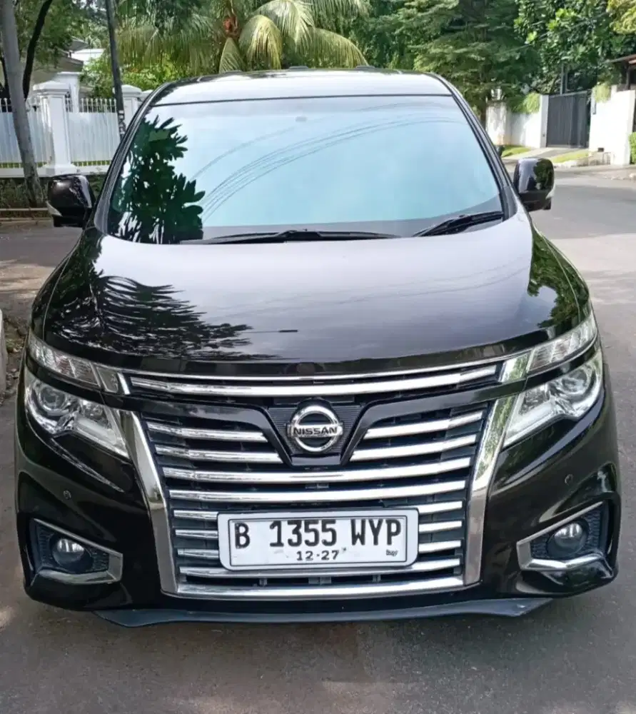 Nissan New Elgrand 2.5 HWS AT Facelift 2014 Hitam Sgt Istimewa Sekali