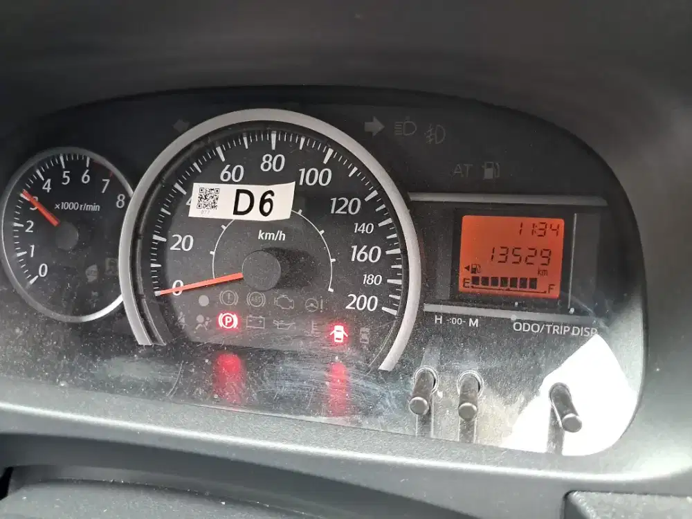 Daihatsu Sigra 1.2 R M/T Silver Metalik