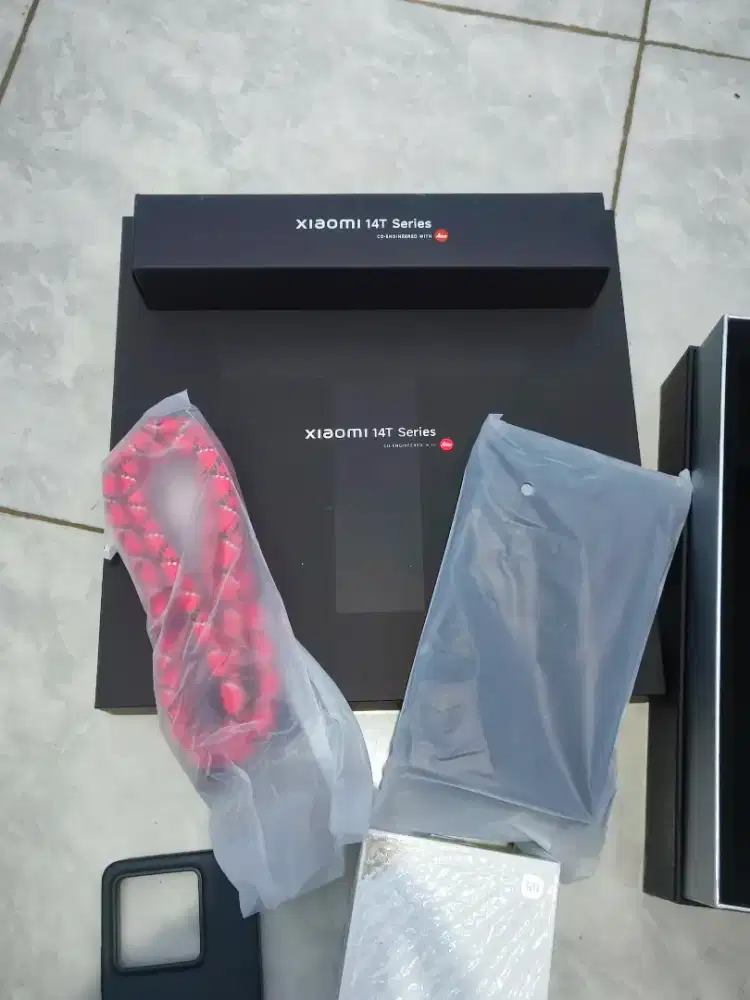 Xiaomi 14t Black 12/512 + Give Box (tanpa tumbler) second