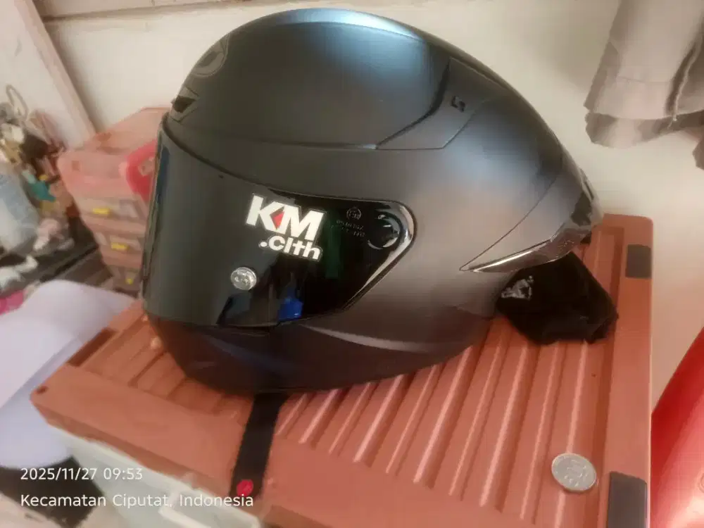 Helm kyt  ukuran M
