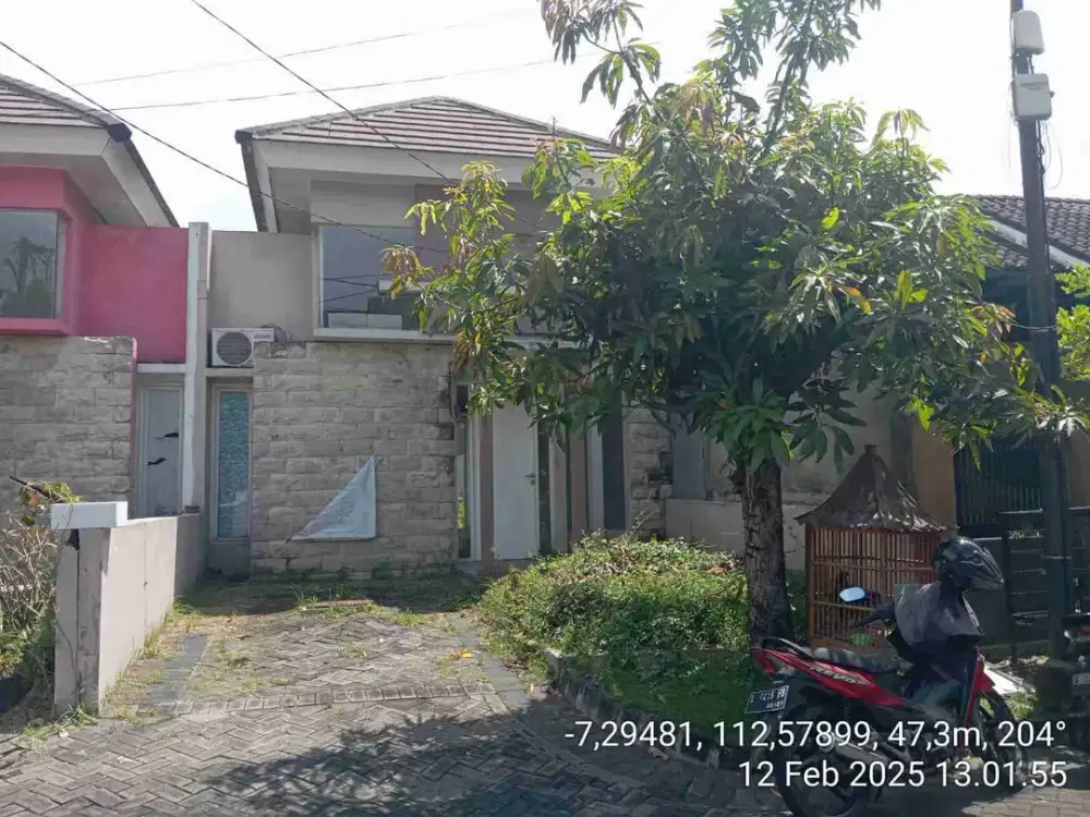 dijual rumah lelang di perumahan puri safira Menganti Gresik