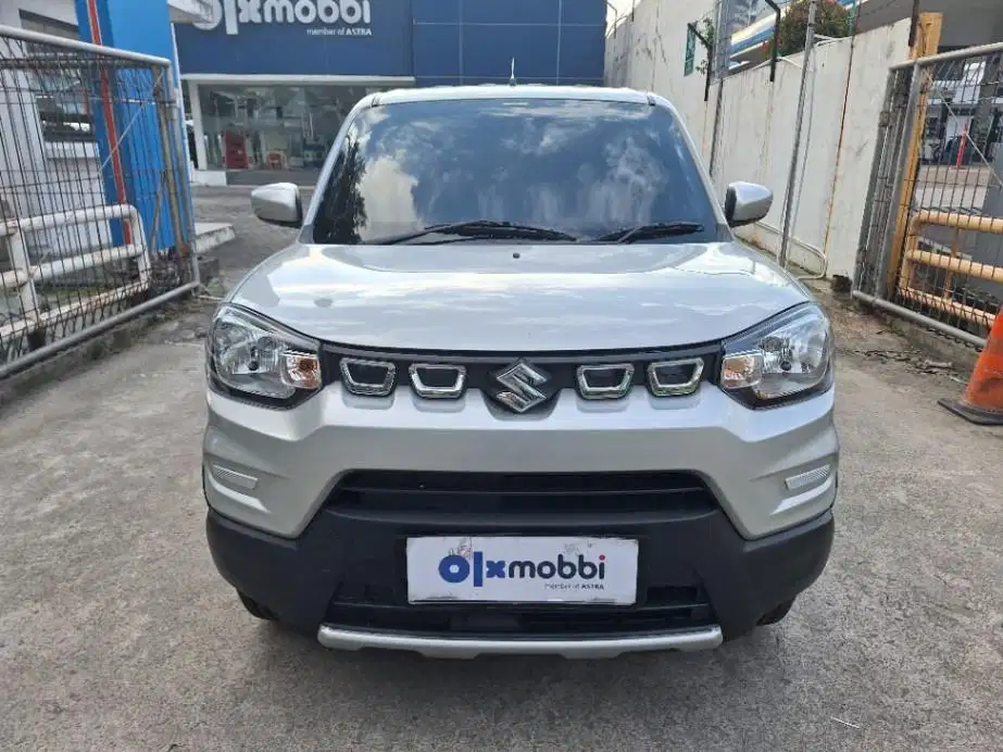 DP MURAH Suzuki S-Presso 1.0 Bensin-MT 2023 Abu CFKMB