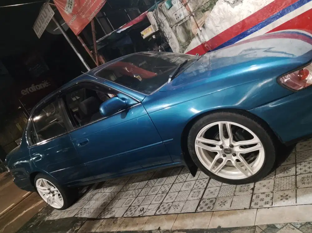 Klasik dan Antik Klasik dan Antik 1990 Bensin