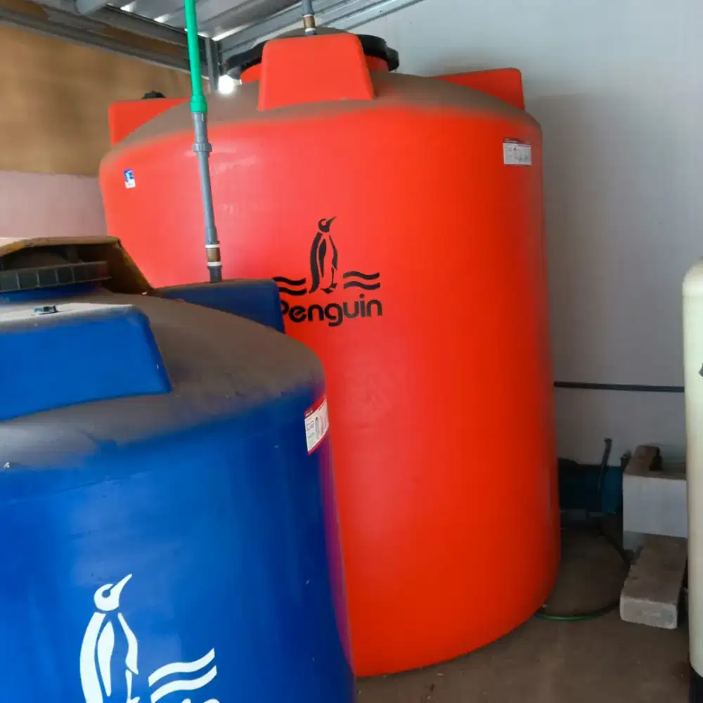 Jual toren PENGUIN bekas. MULUS tidak terjemur matahari