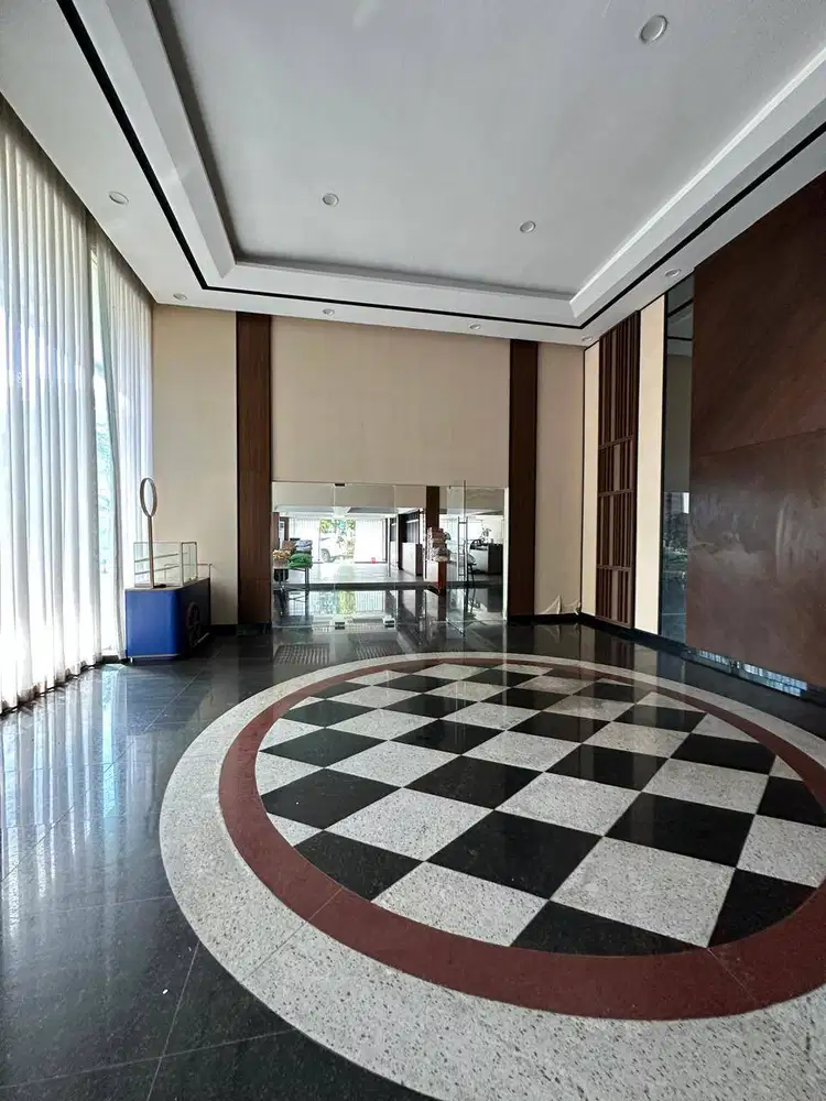 Dijual Hotel Royal Regal Surabaya Kota