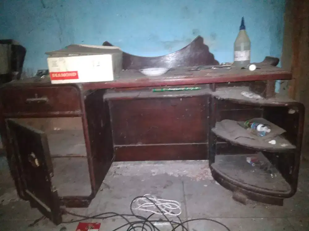 Meja rias jadul antik