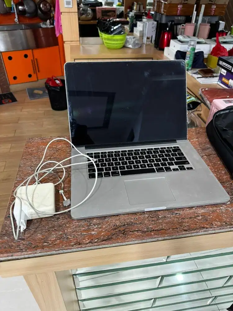 Macbook Pro 2015 15Inch 15 15 Inch Retina 16/256 256 GB Mati Matot