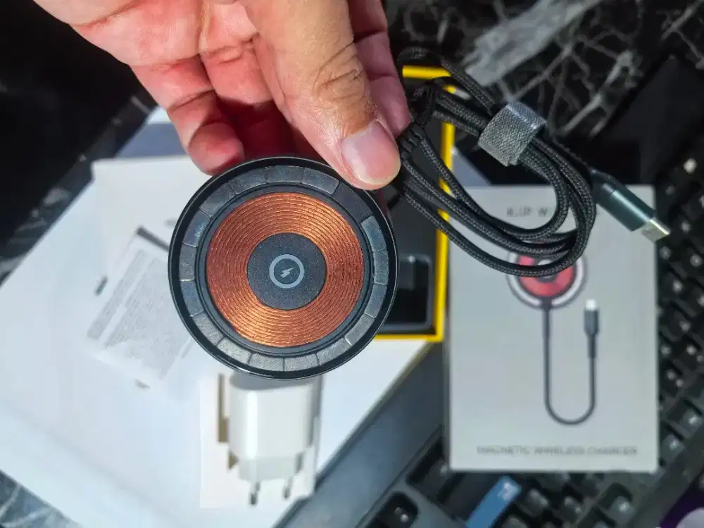 Kiip M4 wireless Magnetic 15W