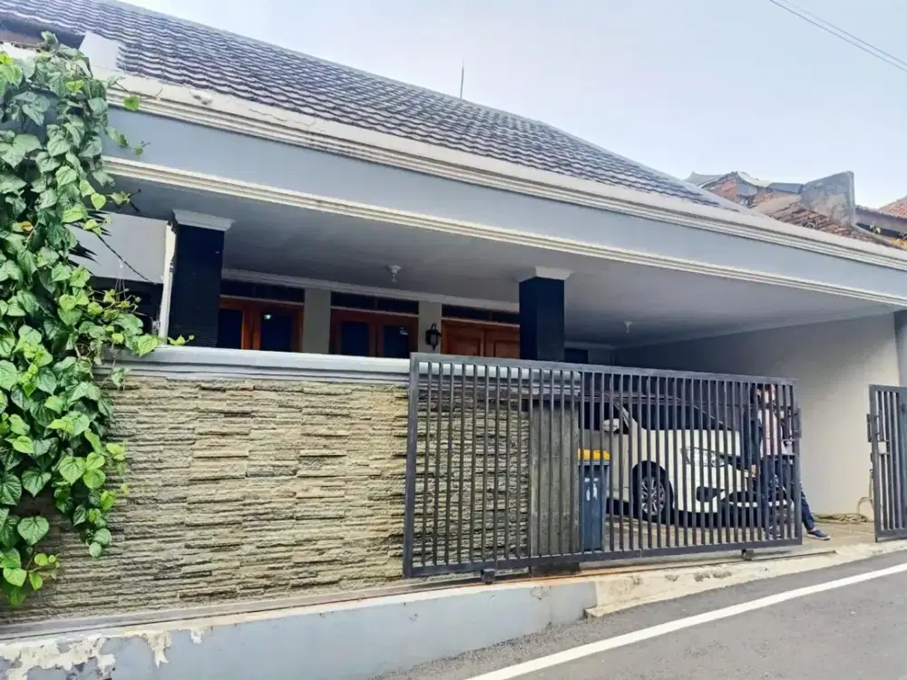 Rumah LT 120 SHM 10 Mnt ke Kebayoran Park Mall Dibantu KPR J-33111