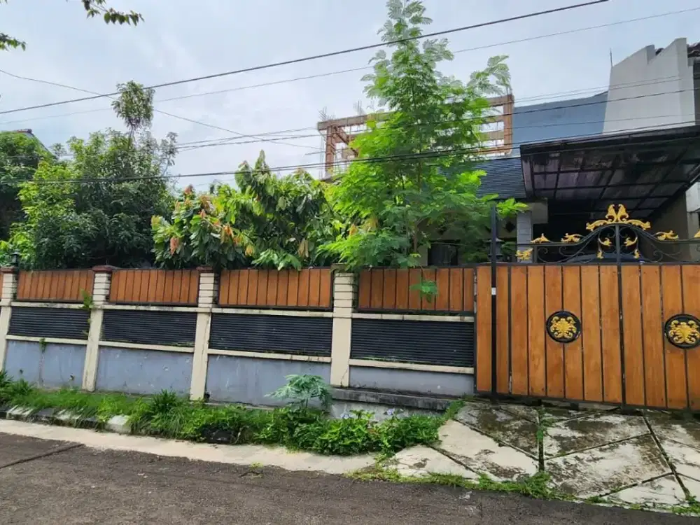 Rumah LT 185 Hadap Timur 4 Mnt ke Lotte Grosir Bogor J-35930