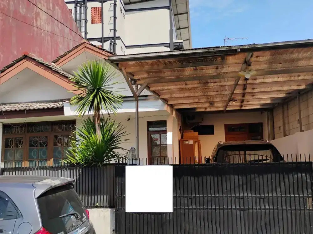 Rumah Minimalis 2 Menit ke Living Plaza Pamulang Hadap Timur J-34227