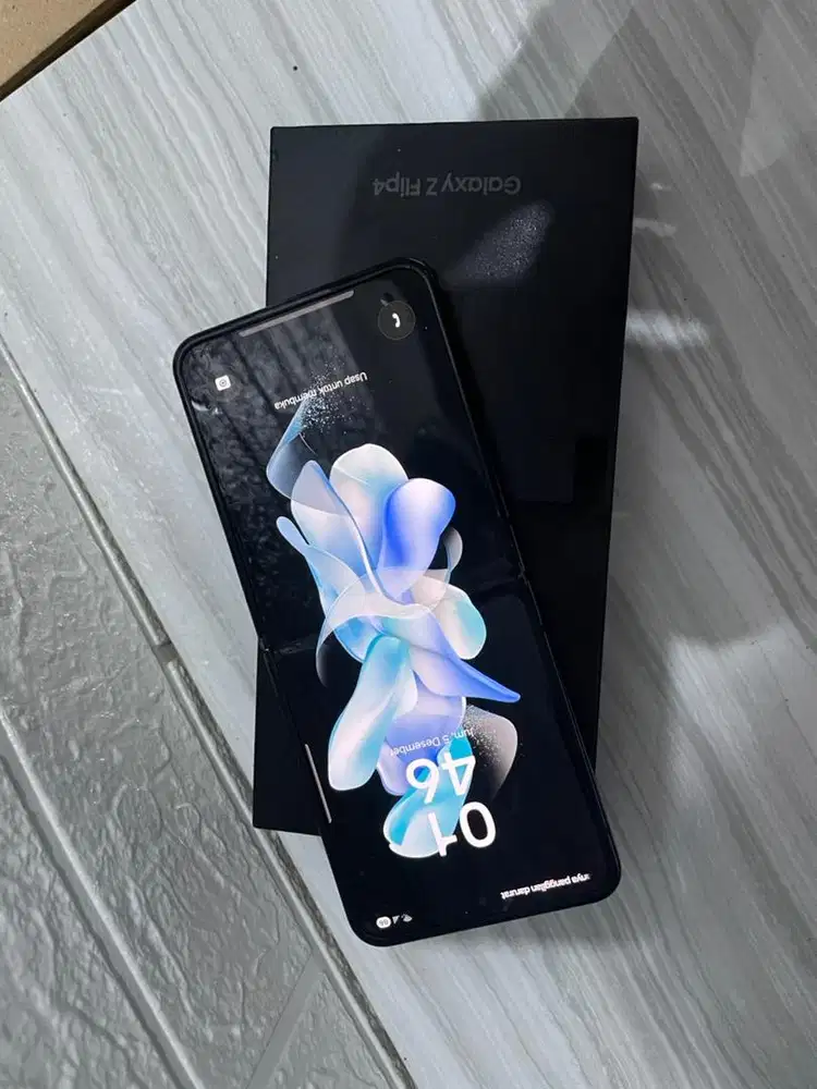 Samsung Z Flip 4 8/256GB Sein