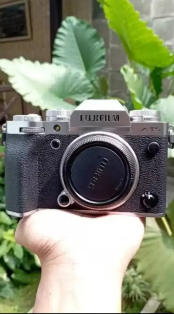 Jual Fujfilm XT-5 masih garansi resmi