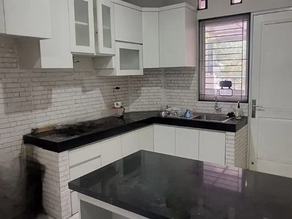 Disewakan Rumah di Komplek Nyaman Cilandak Barat – Jalan Lebar, Lokasi Sangat Strategis