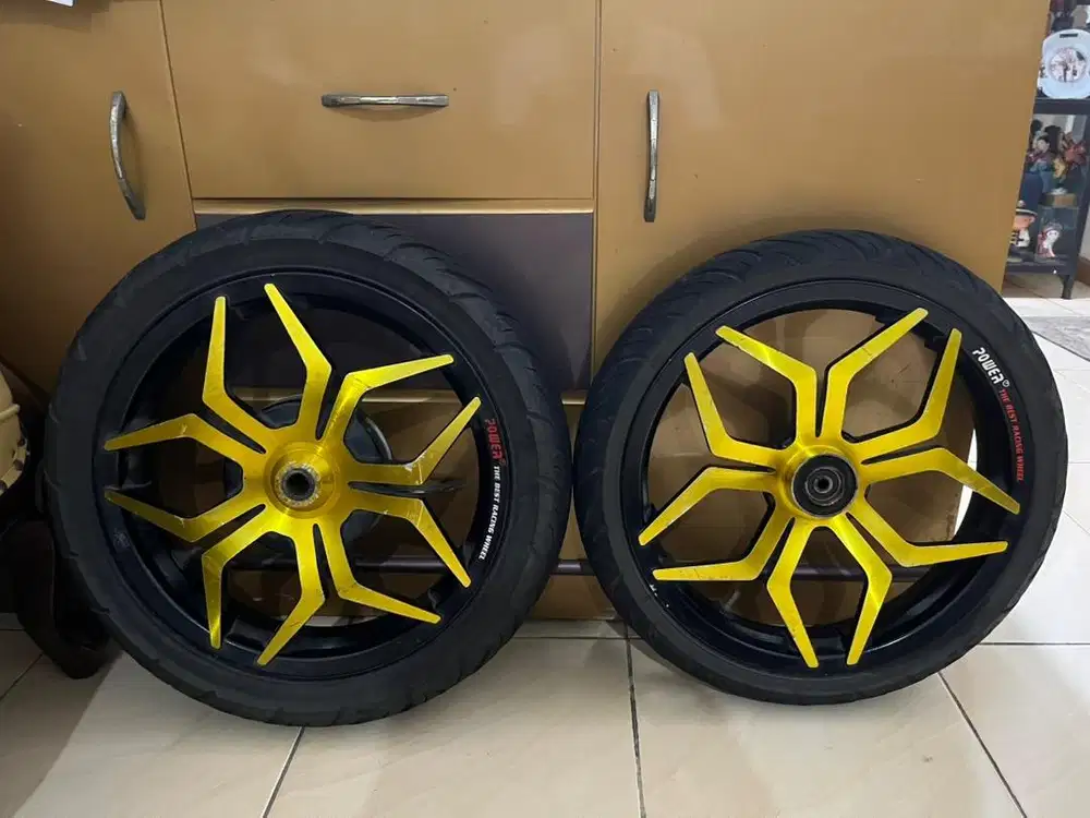 Dijual velg Racing R14