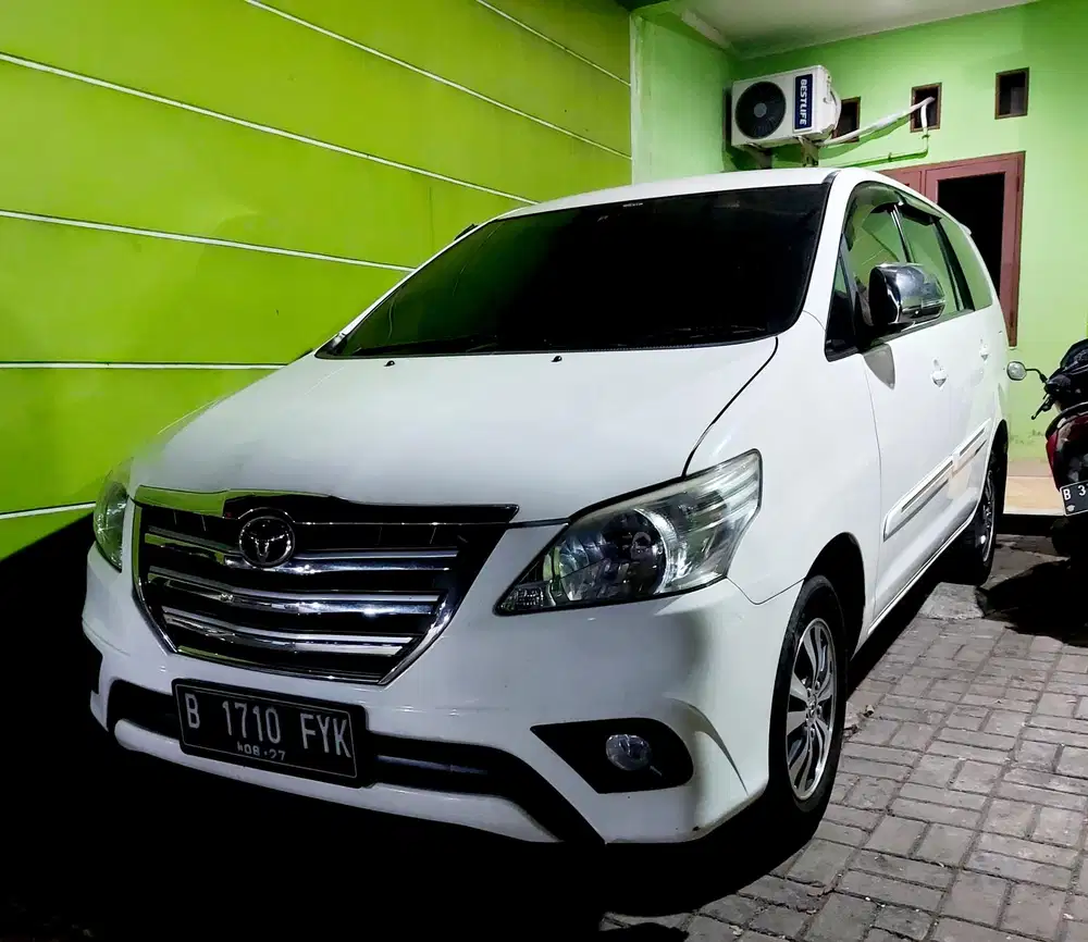 Toyota Kijang Innova 2015 Bensin