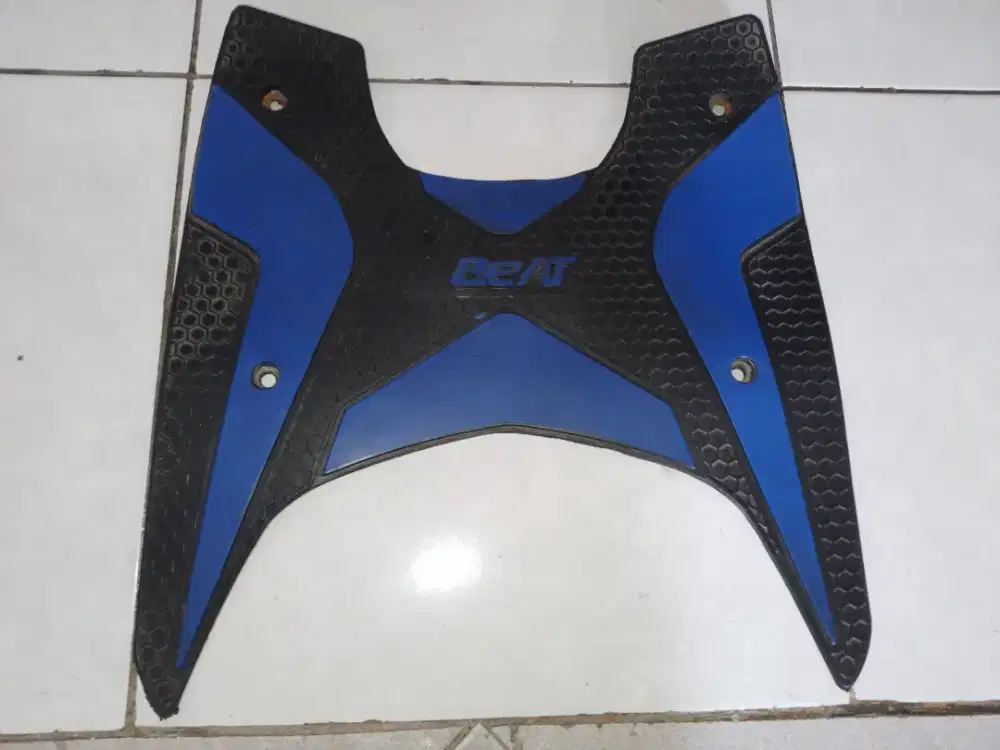 Karpet motor honda beat, warna biru hitam, kondisi ok, bisa nego