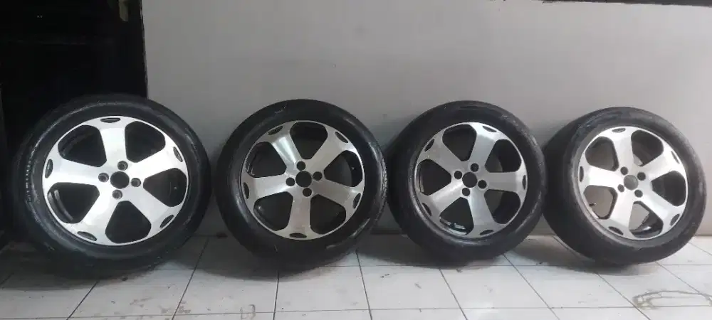 Jual cepat velg ban original kia Rio R16 Ban masih tebal 205/55