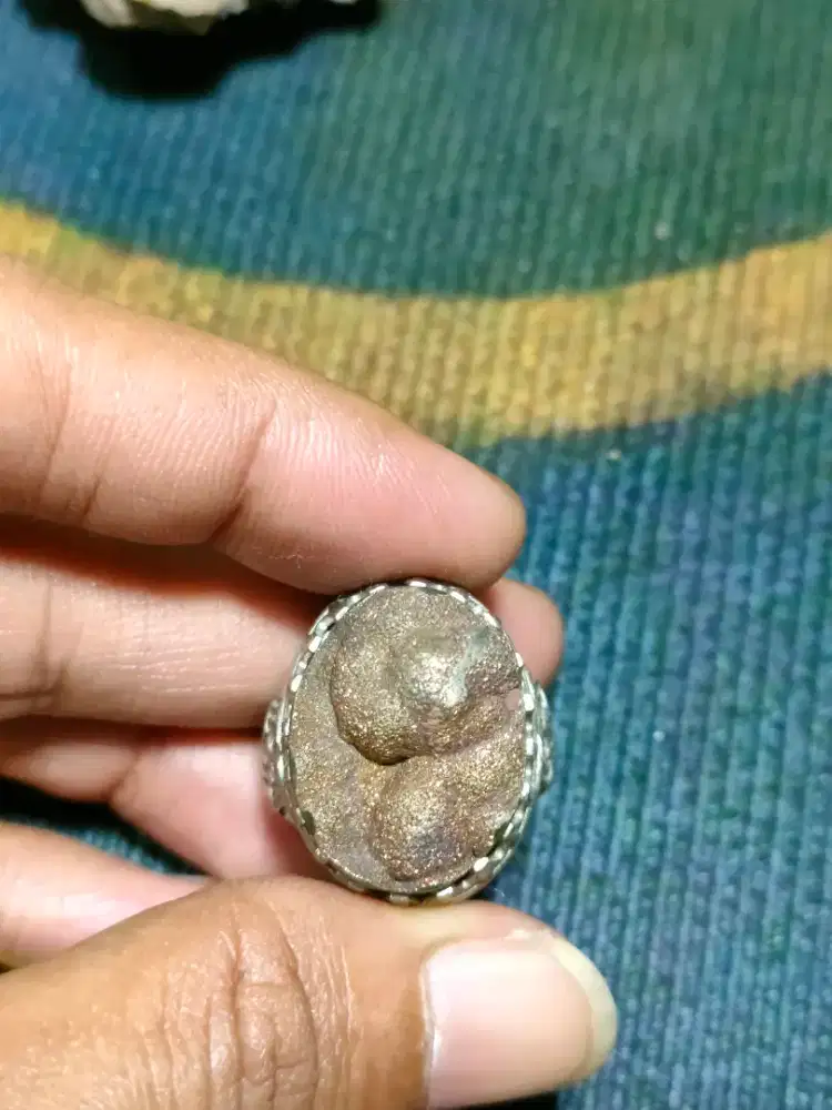 Batu akik natural badar emas sakral