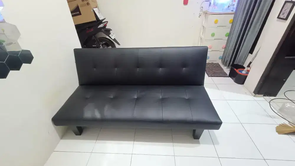 sofa bed kulit minimalis