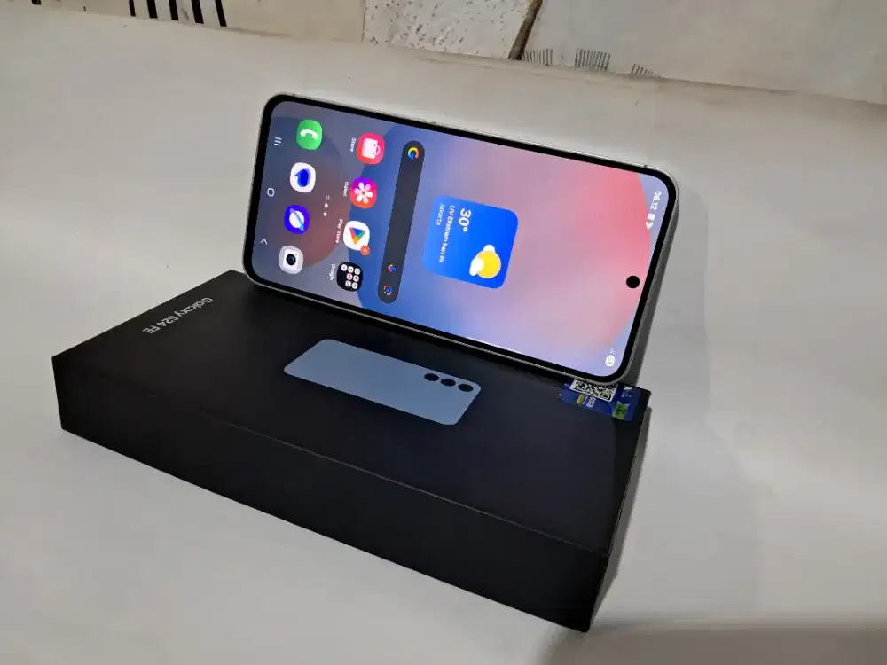 Samsung S24 FE 8/256 GB lengkap tampa kendala