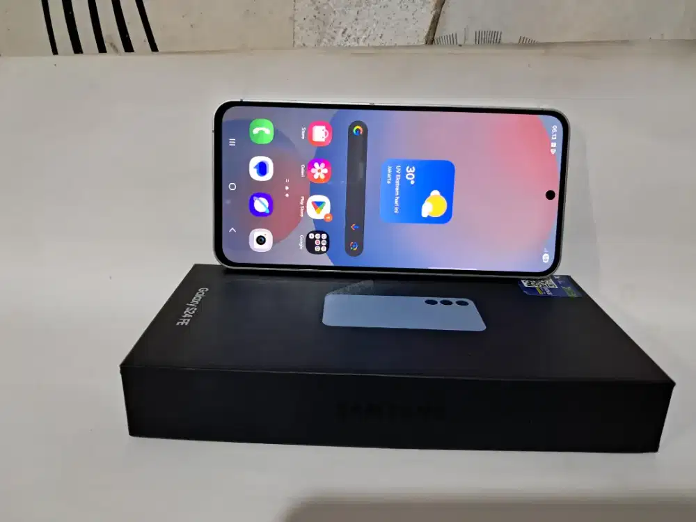 Samsung S24 FE 5G 8/256 GB komplit normal