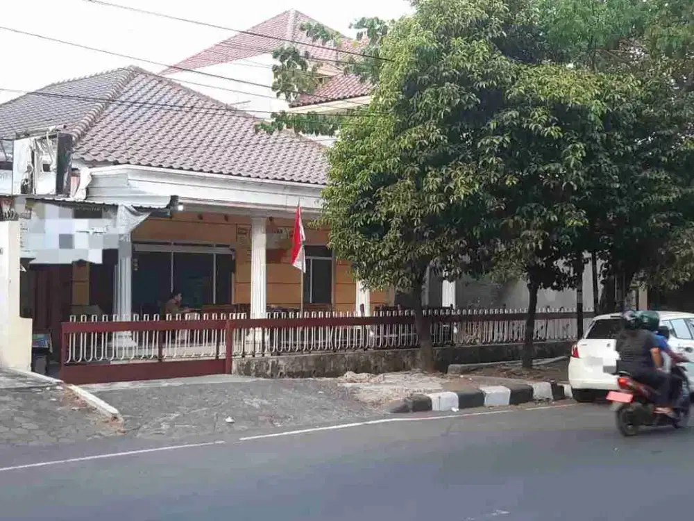 RUMAH / KANTOR PINGGIR JALAN RAYA LAMPERSARI SEMARANG