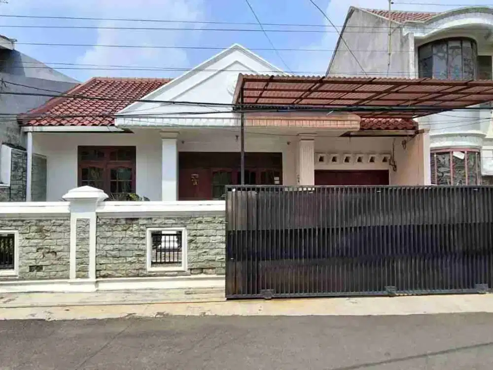 Dijual cepat, murah meriah diskon akhir tahun, rumah dengan tanah luas di duren sawit, dalam perumahan!