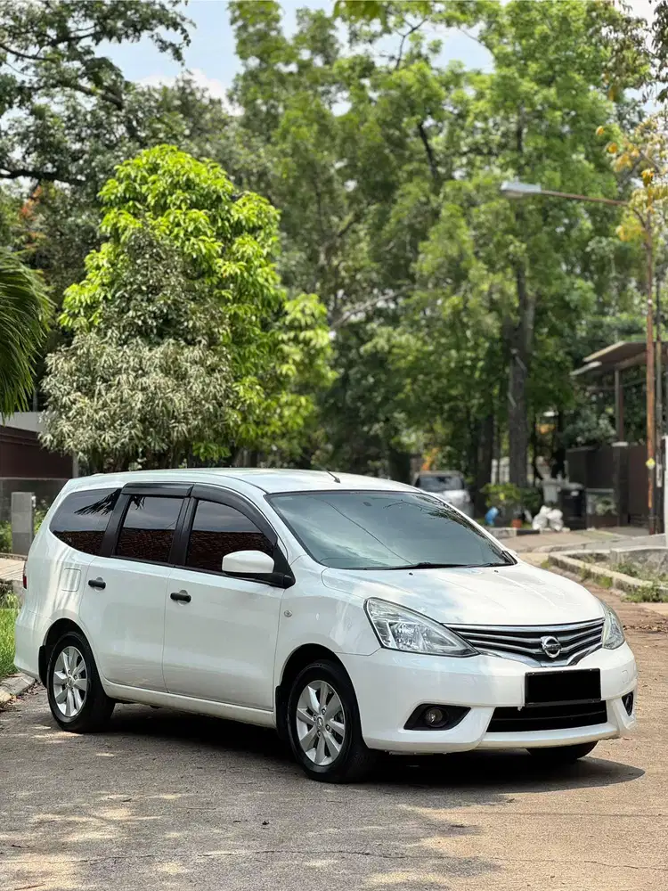 Grand Livina SV Manual 2013 Facelift