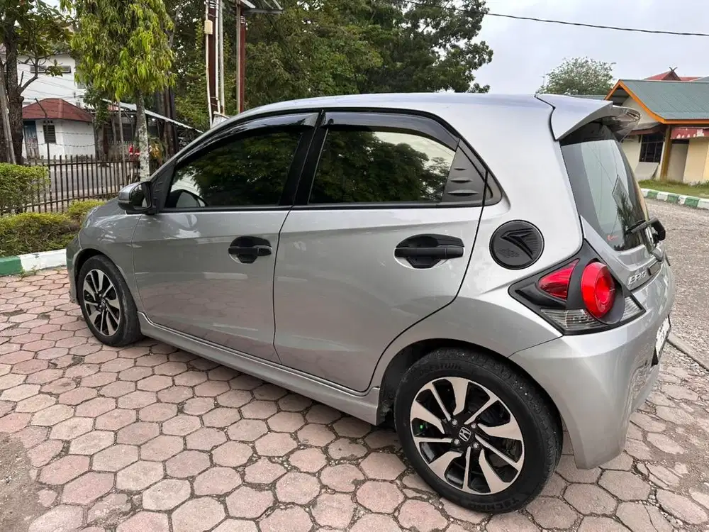 Brio RS Silver 2018 cvt old