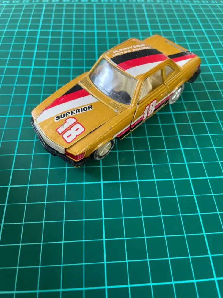 Tin Racing Car No. 18