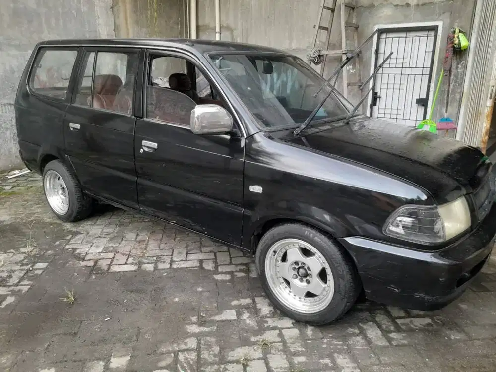 Toyota Kijang lgx