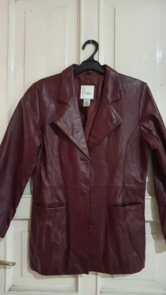 Jacket kulit warna merah maroon Pedrou'x Savaxino