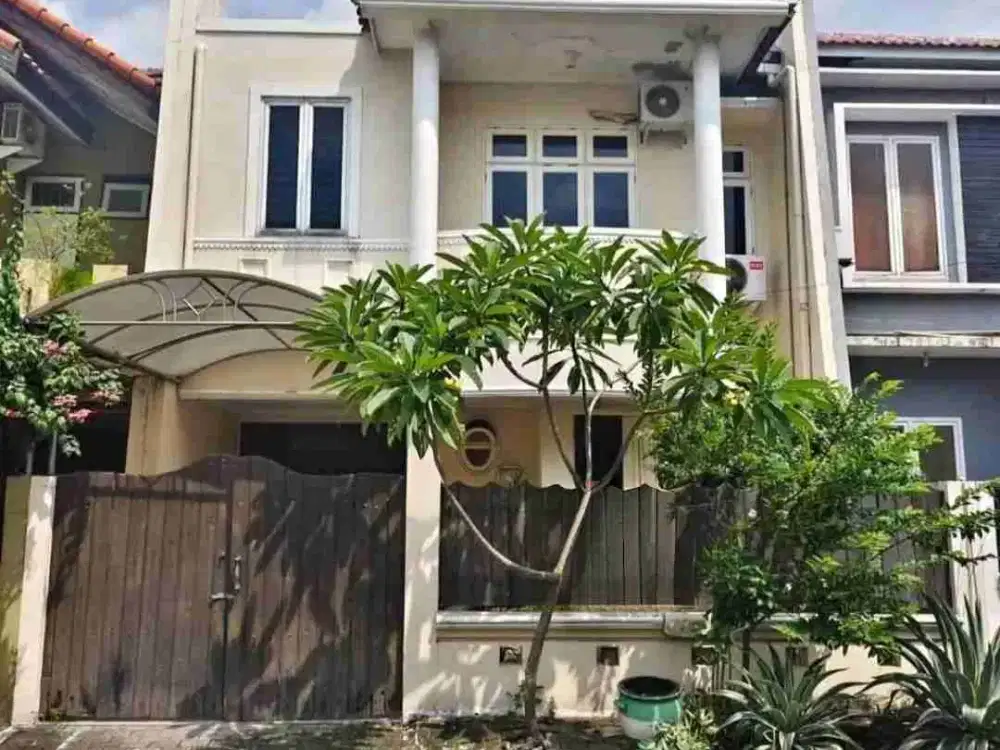Dijual Rumah Gayung Kebonsari 
Selangkah dari Sekolah Al Hikmah