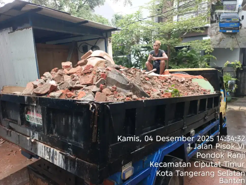 Jasa buang puing bongkaran