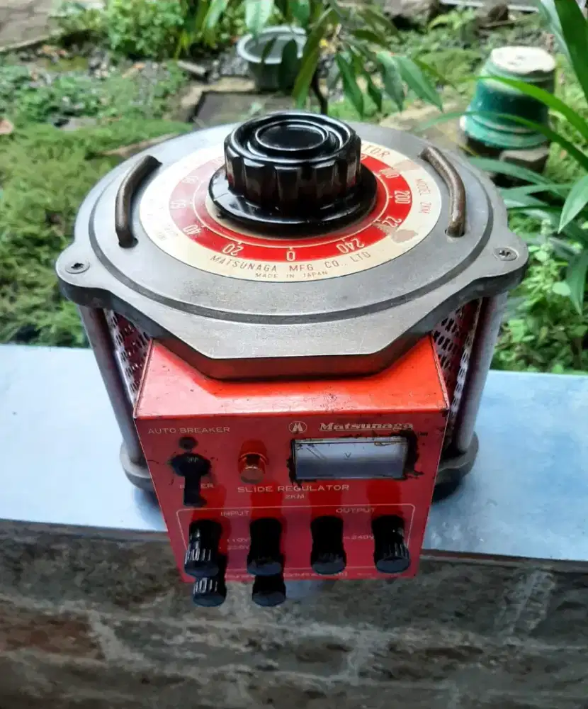 Stavol/regulator MATSUNAGA
[2kva/2000watt]
Made in JAPAN