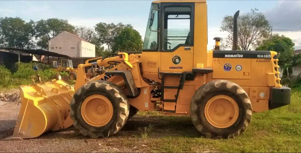 WHEEL LOADER KOMATSU TIPE WA180-3