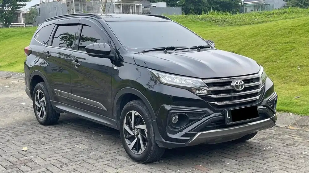 Toyota Rush 1.5 GR Sport Matic 2022 Hitam Facelift Plat W