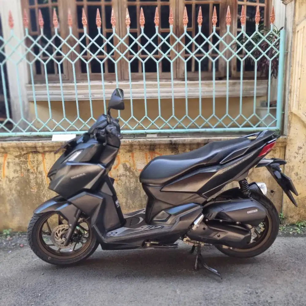 Honda Vario 160 cbs 2023 Hitam Depok Cash/kredit DP Mulai 500k yuk !
