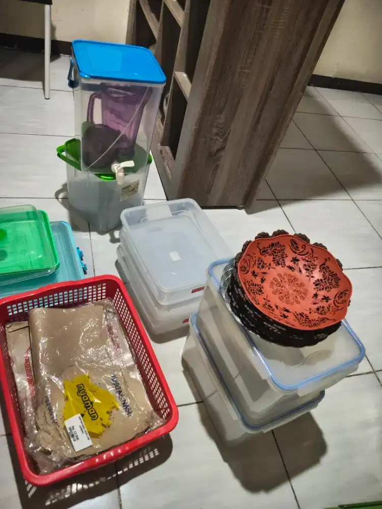 1 paket perabotan untuk jualan