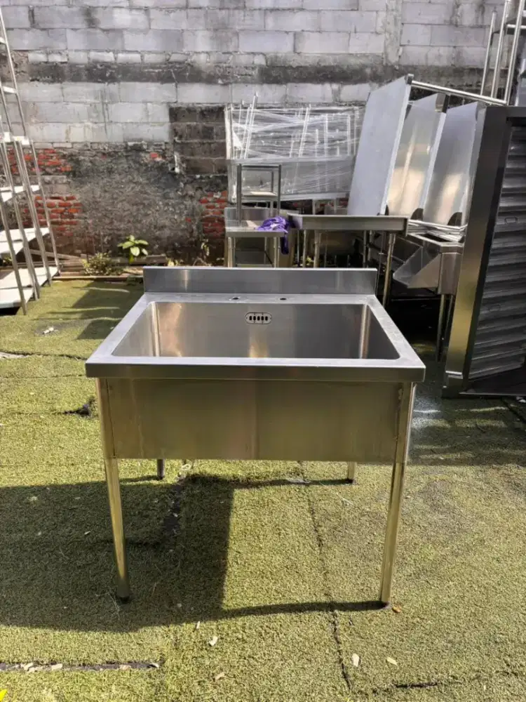 Harga GILA-GILAAN Hari Ini Aja,Sink 1 lubang
Ukuran 90 Lubangnya 80